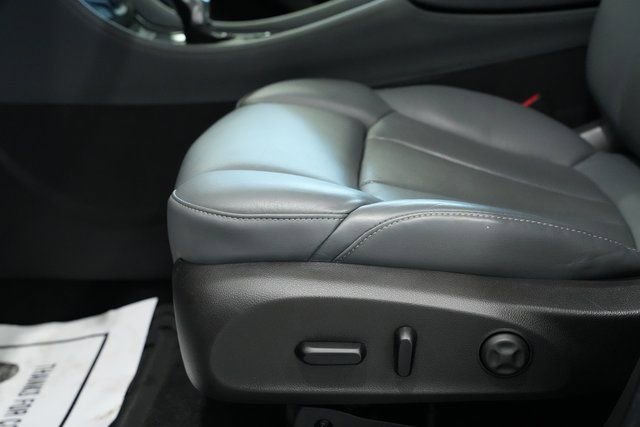 Used 2020 Buick Envision Premium w/ Driver Confidence Package image 15