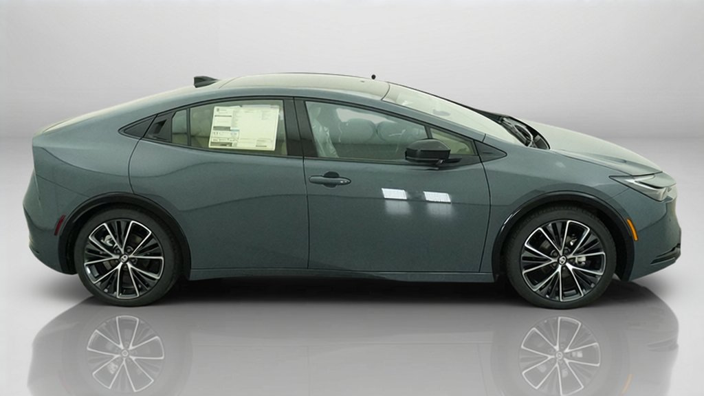 New 2027 Toyota Prius Limited w/ Limited Premium Package FWD image 35