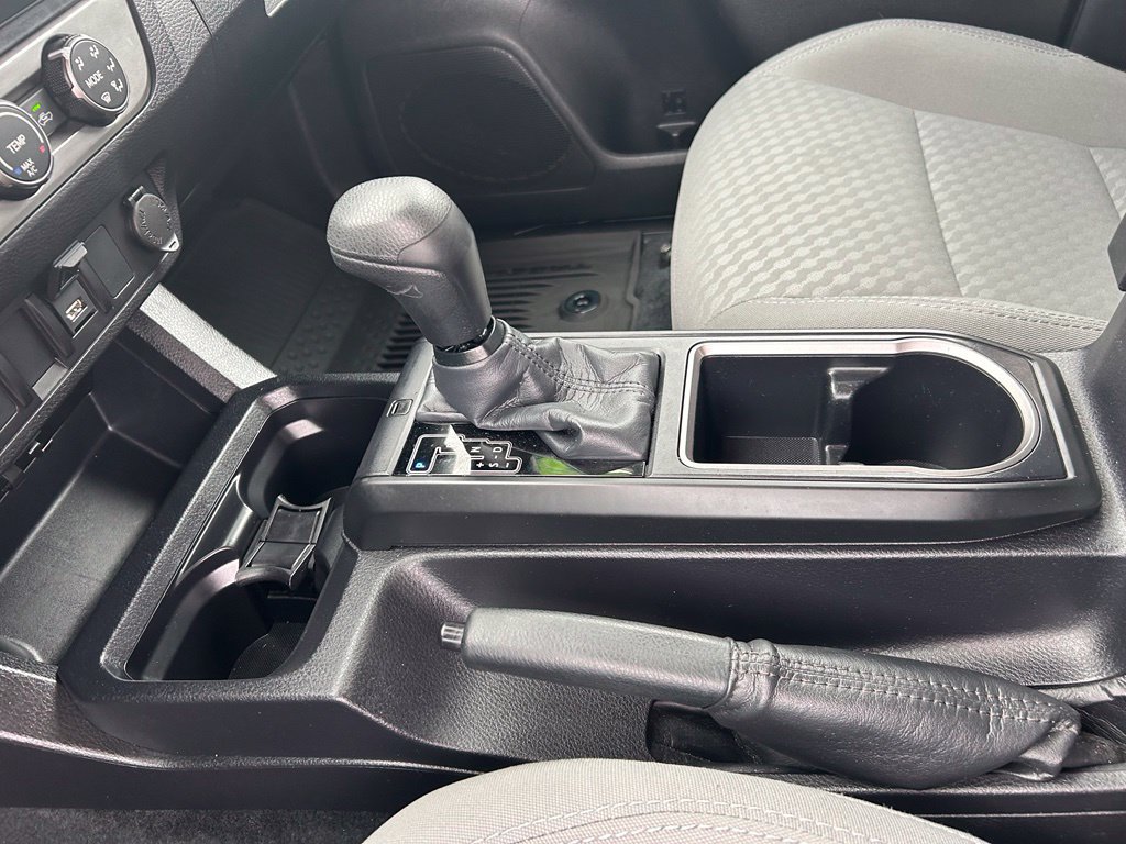 Used 2021 Toyota Tacoma SR AWD/4WD image 18