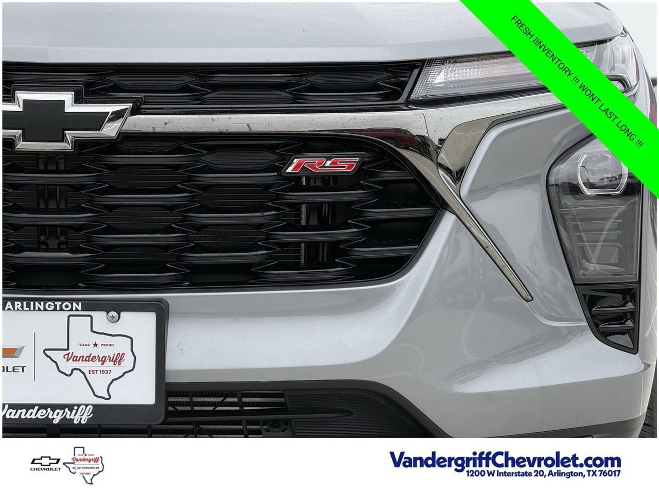 New 2026 Chevrolet Trax RS w/ Sunroof Package FWD image 8