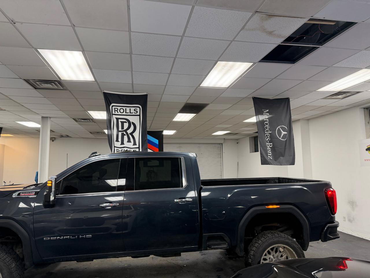 Used 2022 GMC Sierra 3500 Denali w/ Denali Ultimate Package AWD/4WD image 12