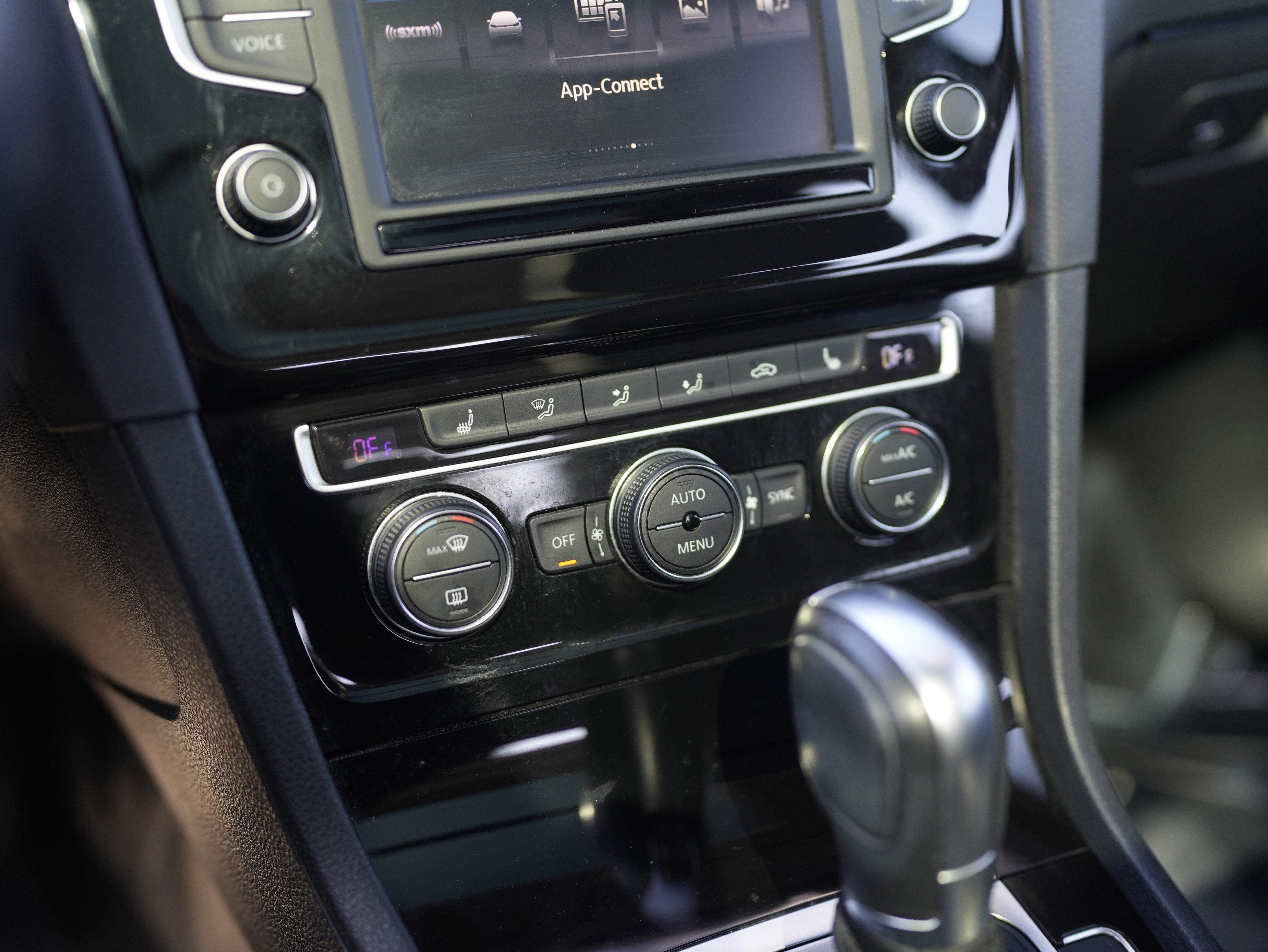 Used 2016 Volkswagen Golf SEL w/ Lighting Package (SEL) image 15