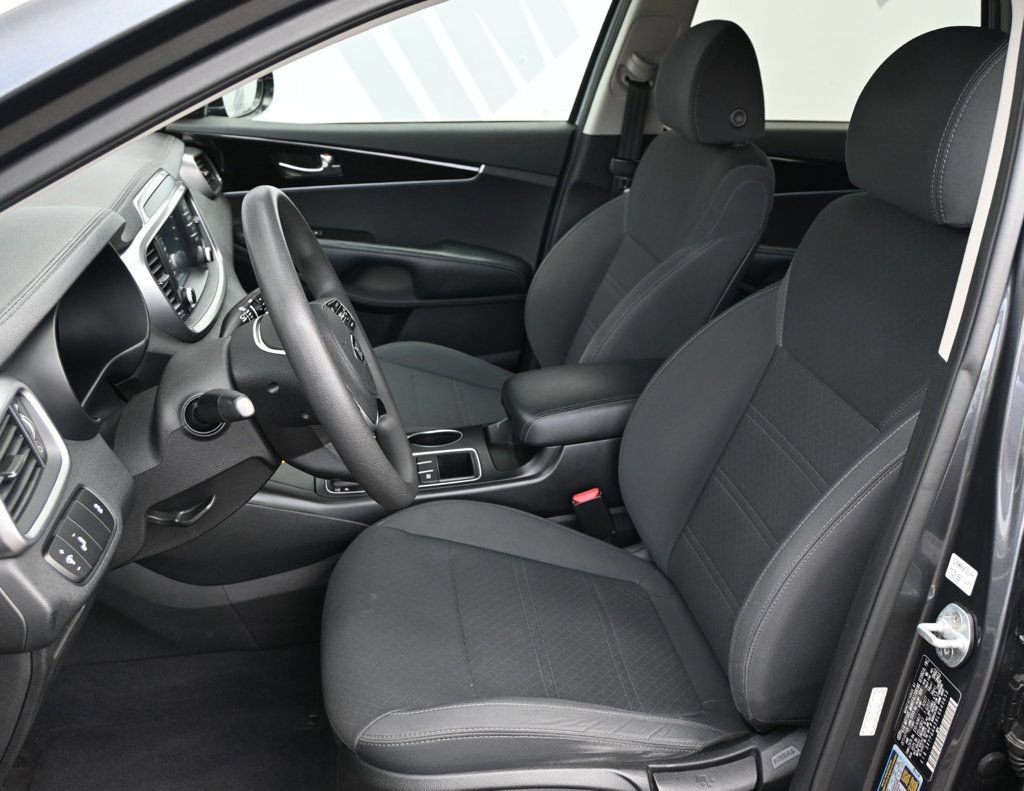 Used 2020 Kia Sorento LX FWD image 13