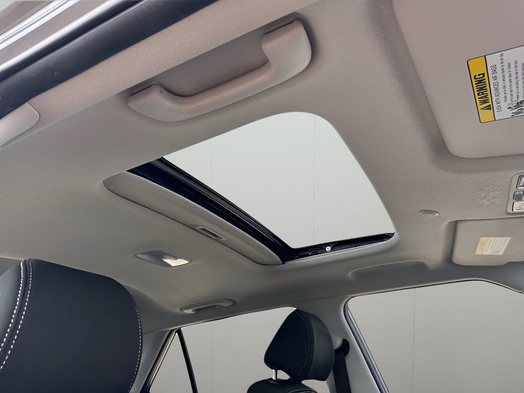 Used 2024 Hyundai Venue SEL image 29