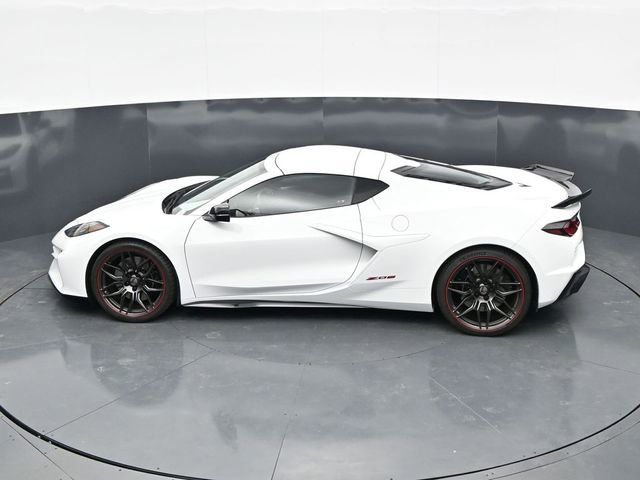 Used 2024 Chevrolet Corvette Z06 w/ Stealth Interior Trim Package RWD image 17