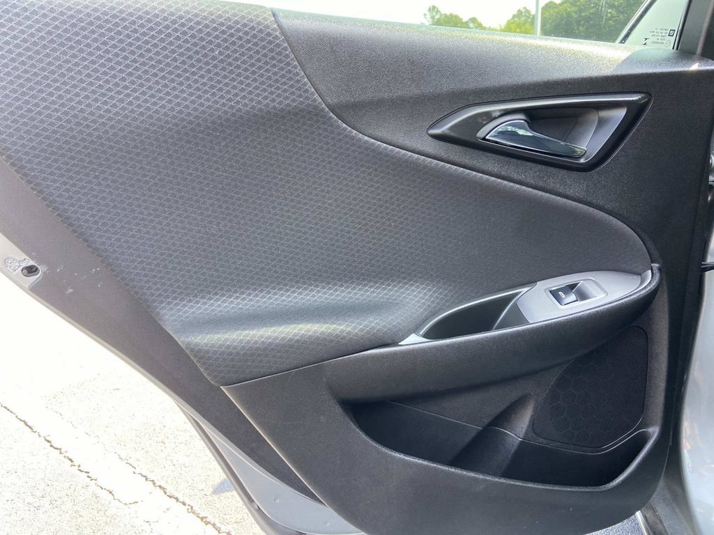 Used 2025 Chevrolet Malibu LS FWD image 13