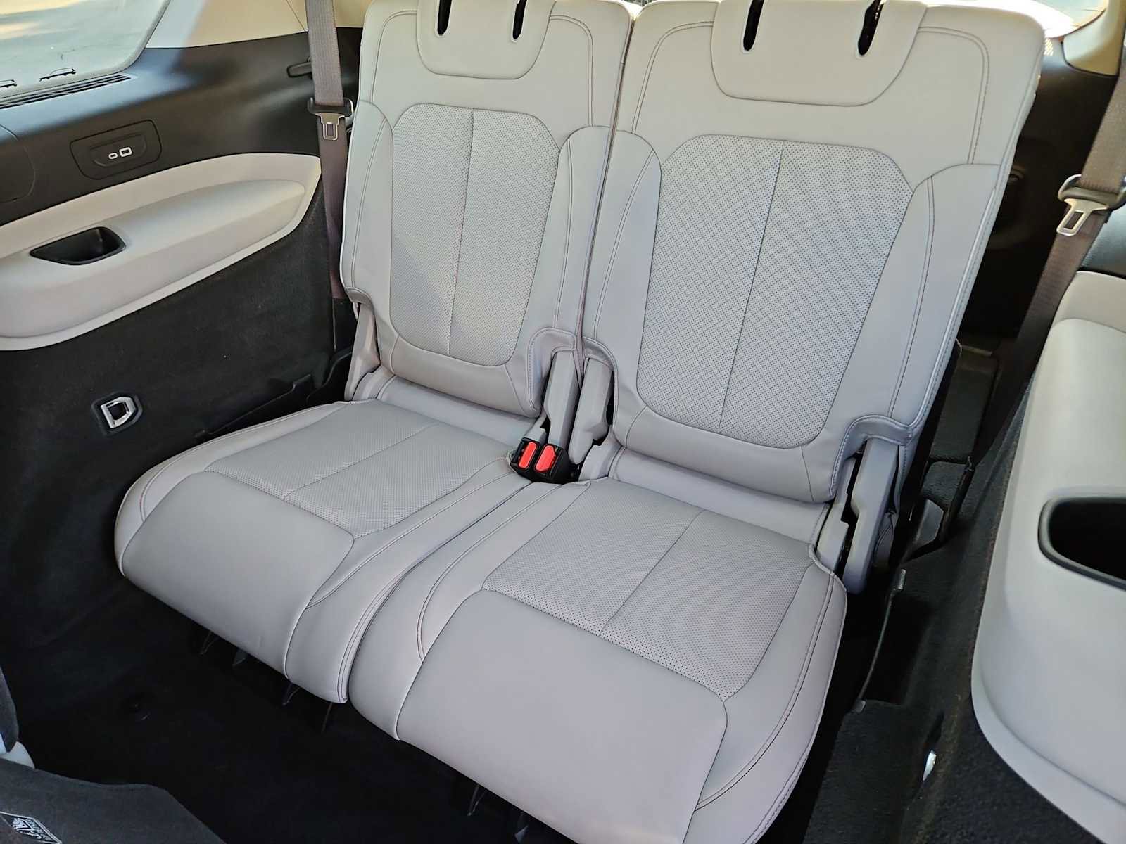 Used 2021 Jeep Grand Cherokee L Overland w/ Trailer Tow Group (B) image 39