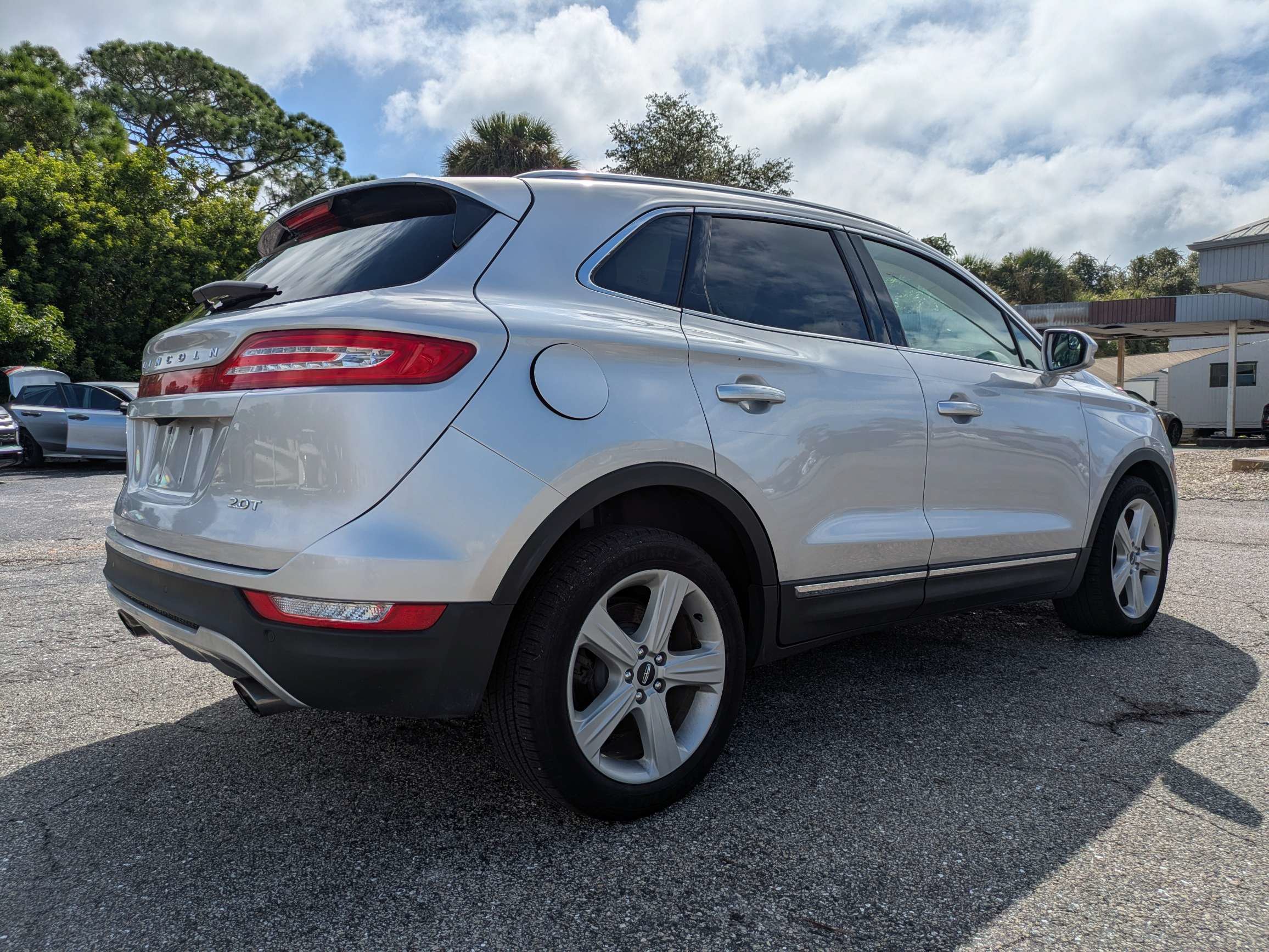 Used 2017 Lincoln MKC Premiere FWD image 4