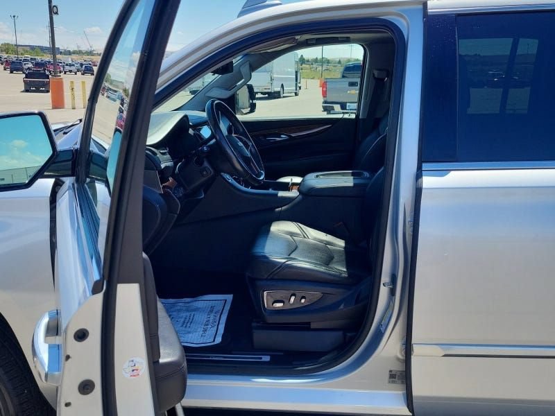 Used 2019 Cadillac Escalade ESV Premium Luxury AWD/4WD image 3