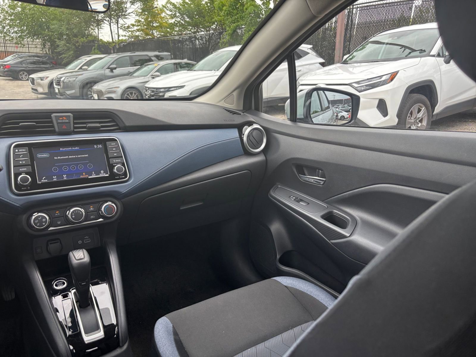 Used 2025 Nissan Versa SV FWD image 30
