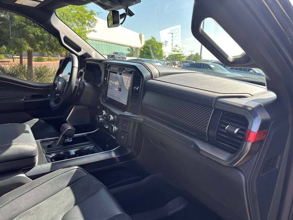 Used 2025 Ford F150 Raptor AWD/4WD image 39