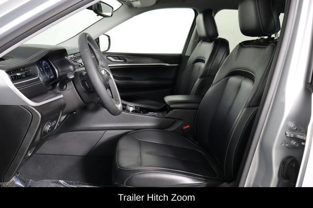 Used 2023 Jeep Grand Cherokee Limited w/ Black Appearance Package RWD image 14
