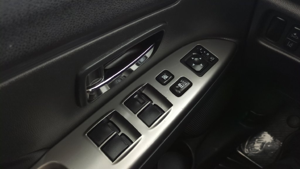 Used 2024 Mitsubishi Outlander Sport SE AWD/4WD image 17