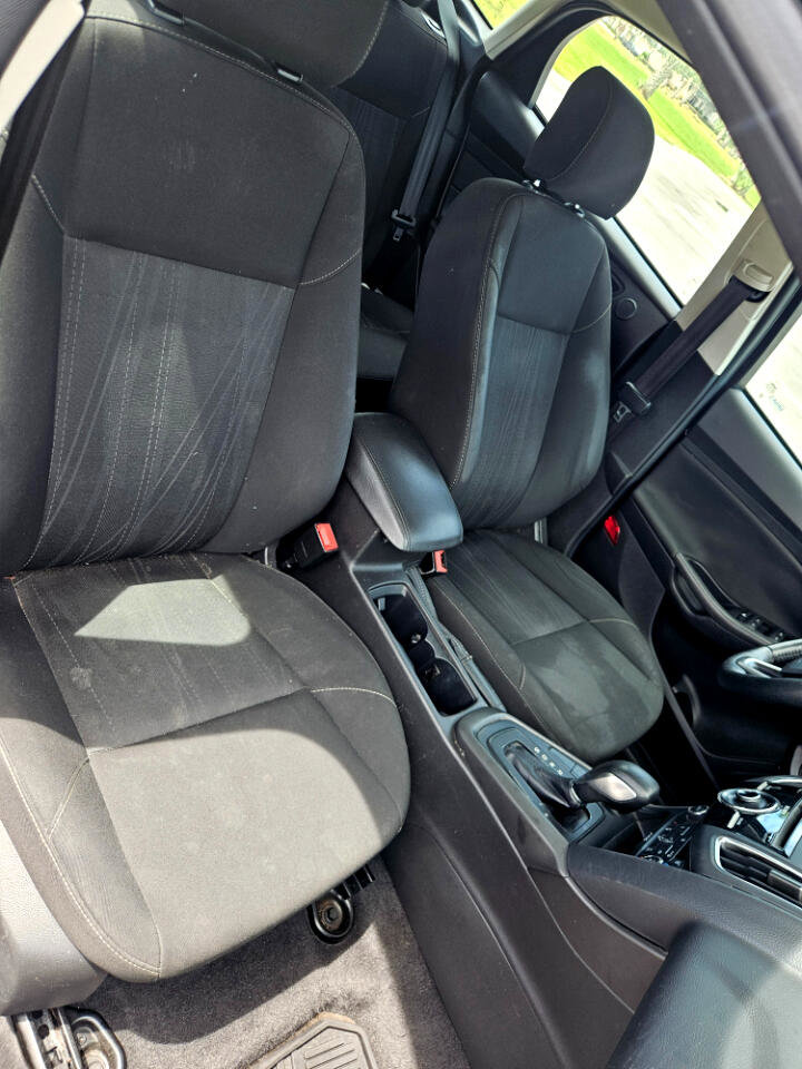 Used 2017 Ford Focus SEL w/ Cold Weather Package image 13