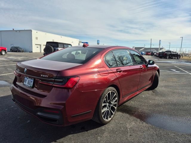 Used 2022 BMW 750i xDrive w/ Executive Package image 8