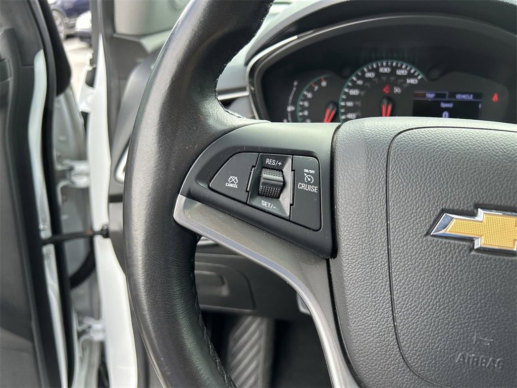 Used 2020 Chevrolet Trax LT w/ LT Convenience Package image 27