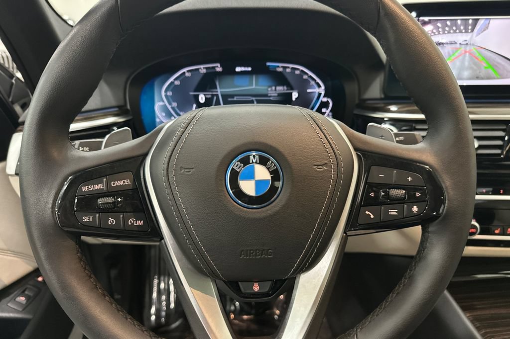 Used 2023 BMW 530e w/ Premium Package RWD image 26