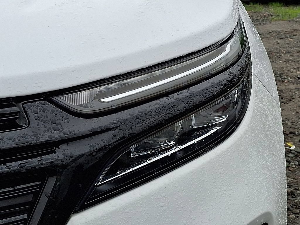 Used 2024 Chevrolet Equinox Premier AWD/4WD image 14