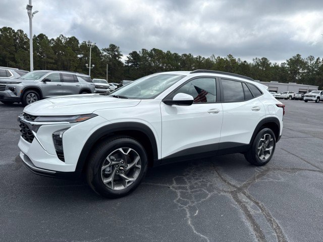 New 2025 Chevrolet Trax LT w/ Driver Confidence Package image 7