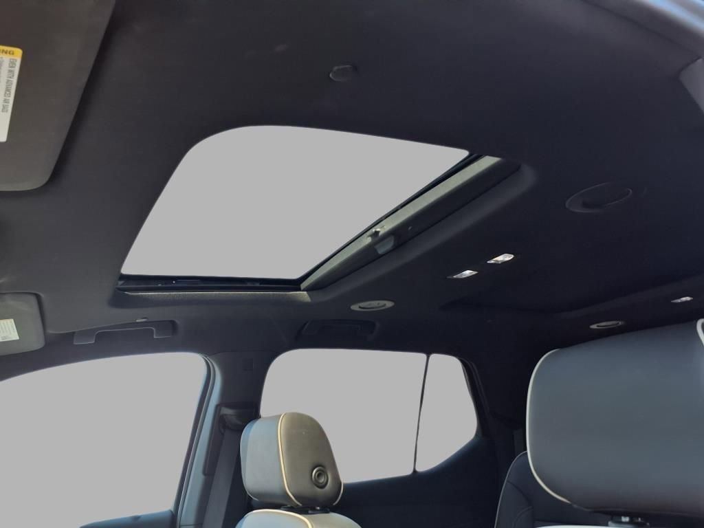 Used 2022 Chevrolet Traverse Premier image 27