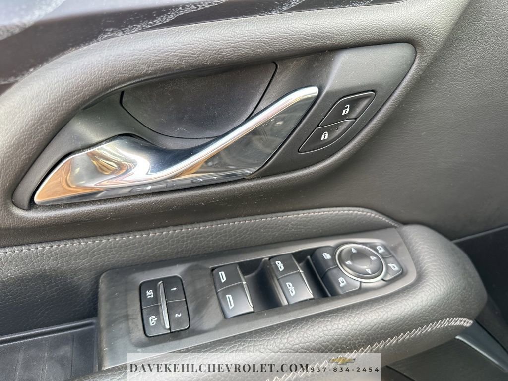 Used 2021 GMC Yukon XL Denali w/ Denali Premium Package image 10