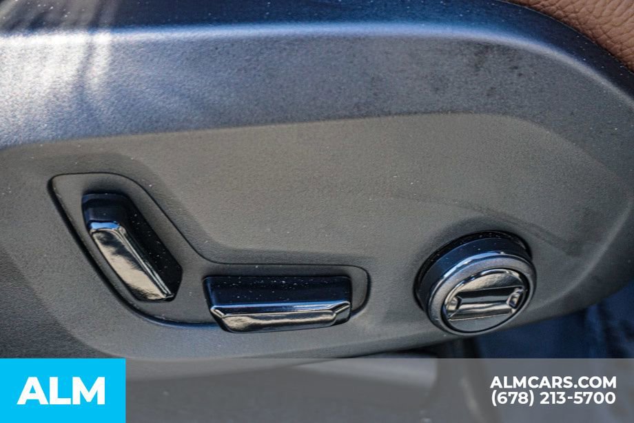 Used 2024 Volvo XC60 T8 Plus w/ Climate Package image 58