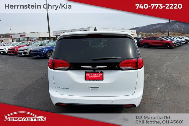 New 2026 Chrysler Voyager LX FWD image 31