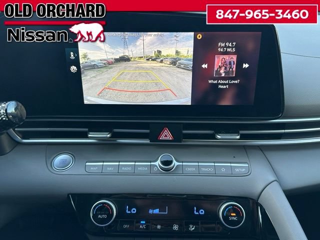 Used 2024 Hyundai Elantra Blue FWD image 17