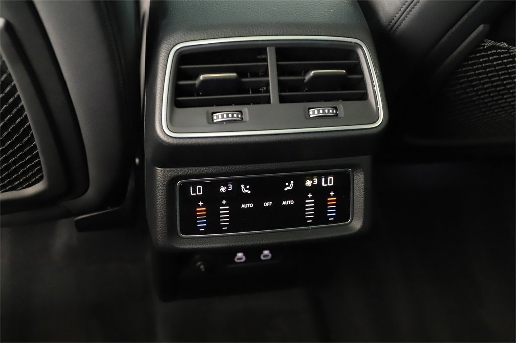 Certified 2022 Audi e-tron Premium image 22