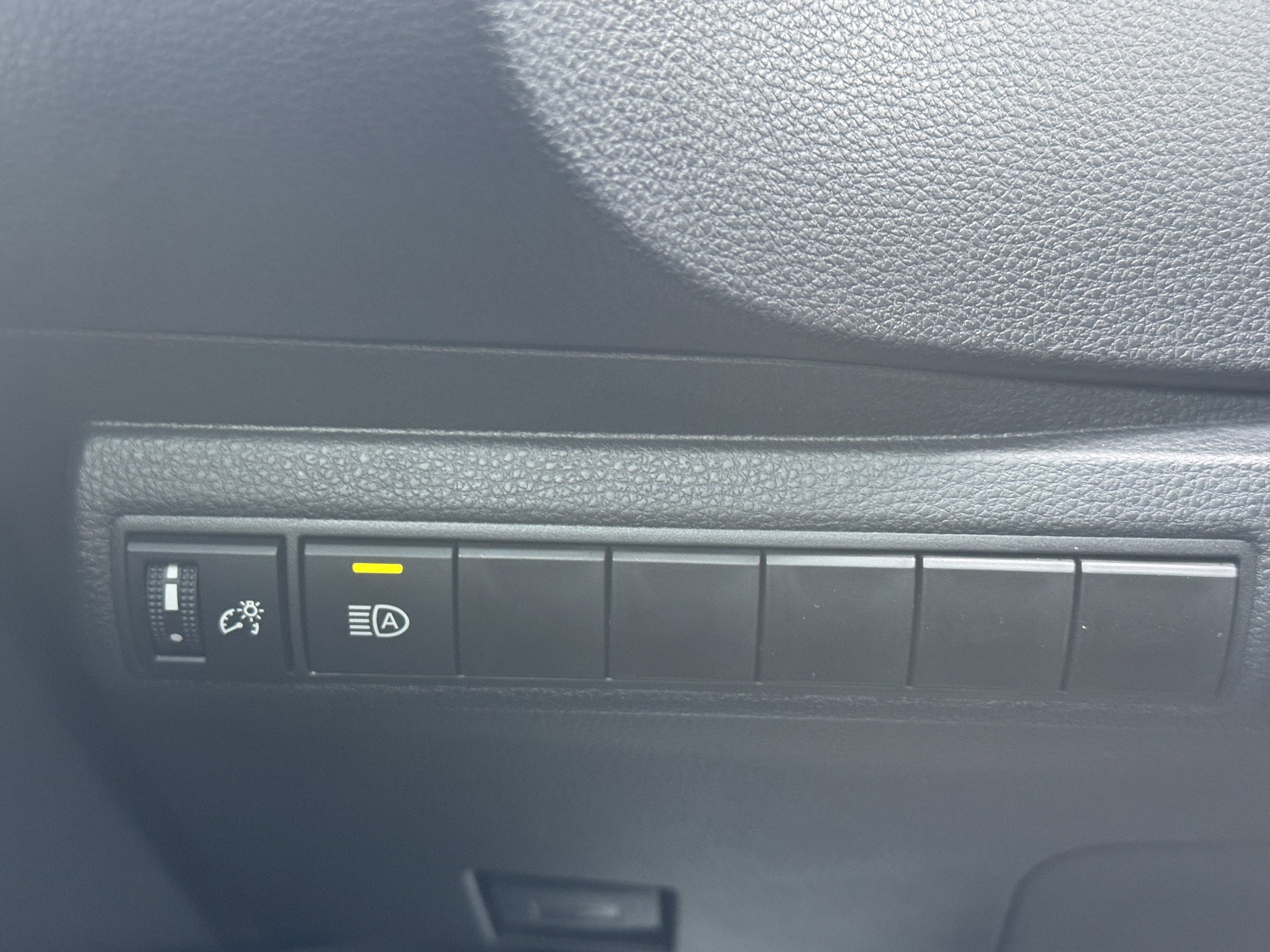 Used 2025 Toyota Corolla XSE image 33