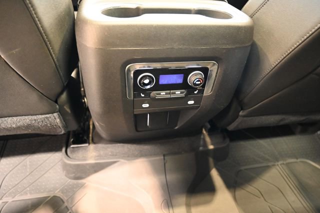 Used 2021 Chevrolet Suburban Z71 w/ Luxury Package image 26