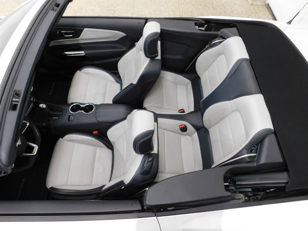 Used 2025 Ford Mustang GT Premium RWD image 32