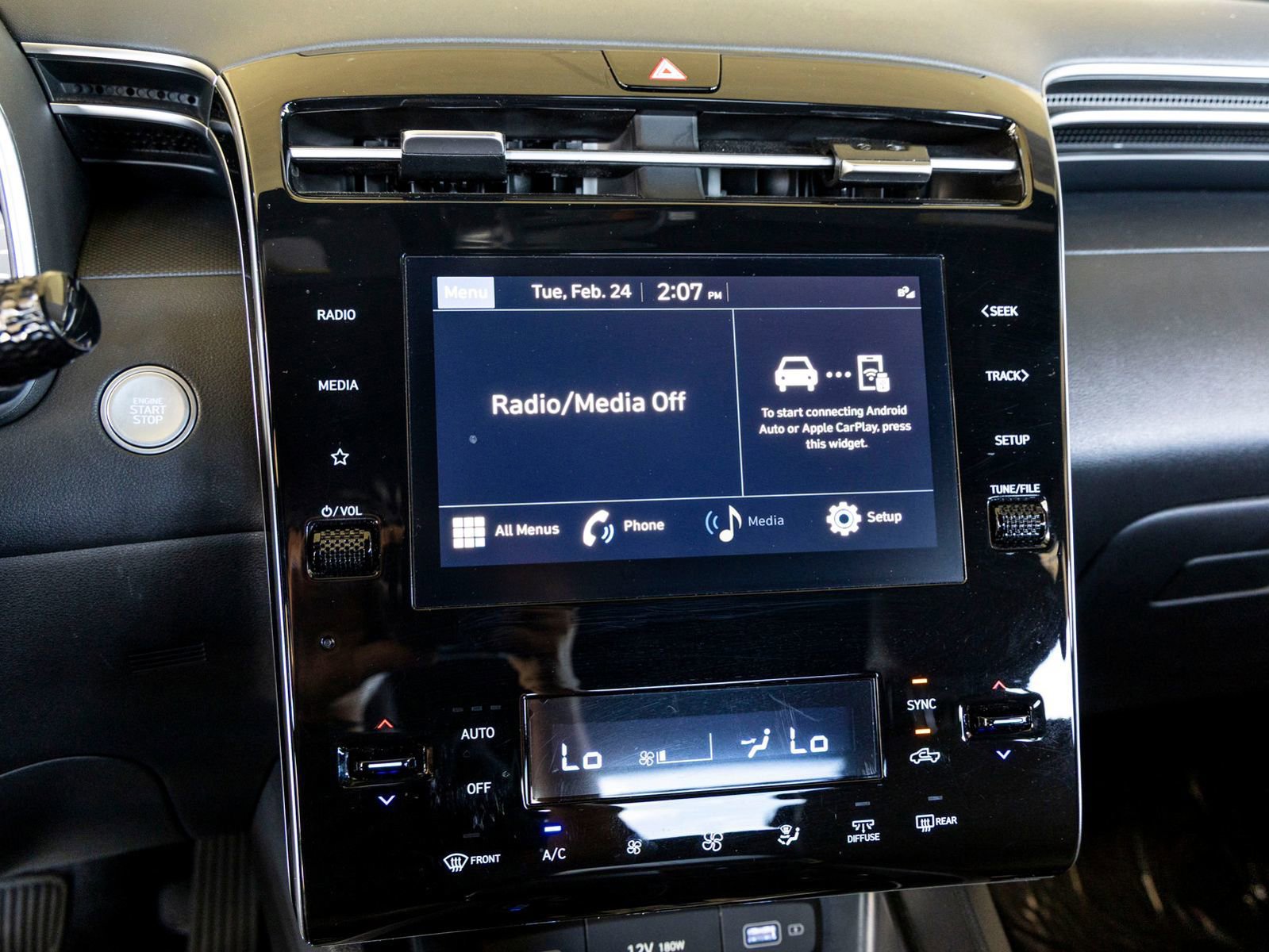 Used 2024 Hyundai Santa Cruz SEL image 13