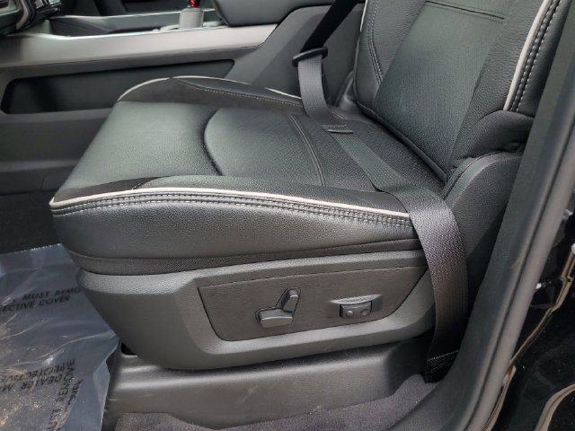 New 2026 RAM 3500 Laramie AWD/4WD image 22
