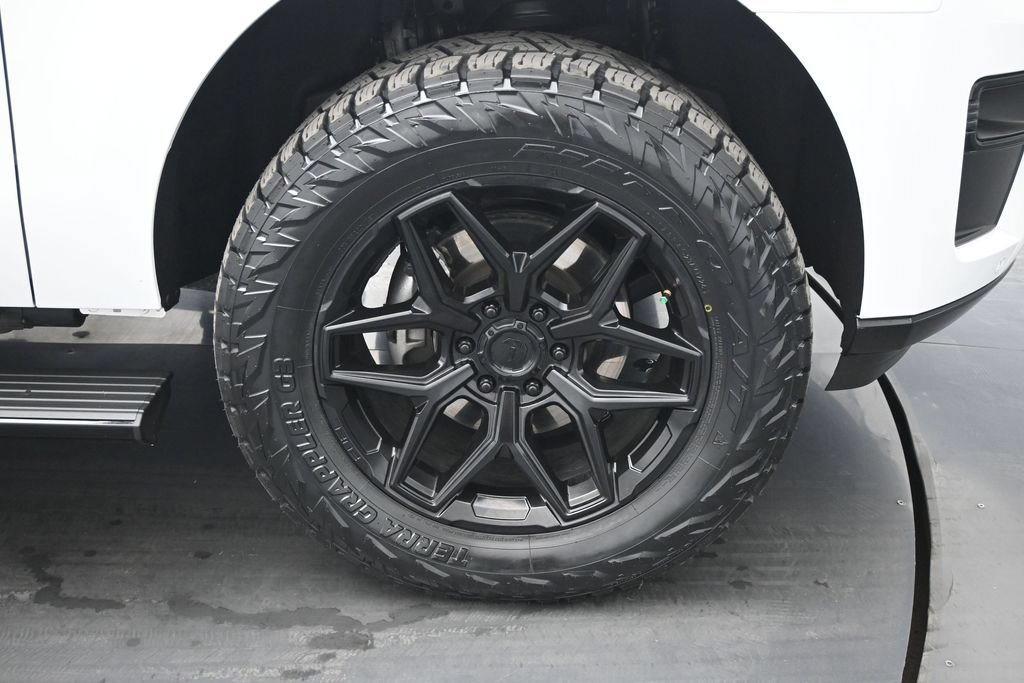 Used 2024 Ford Expedition Limited AWD/4WD image 27