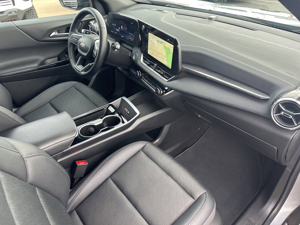 Used 2025 Chevrolet Equinox LT w/ Convenience Package II image 27