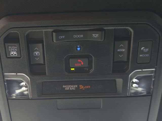 Used 2022 Toyota Tundra Platinum w/ Advanced Package AWD/4WD image 22