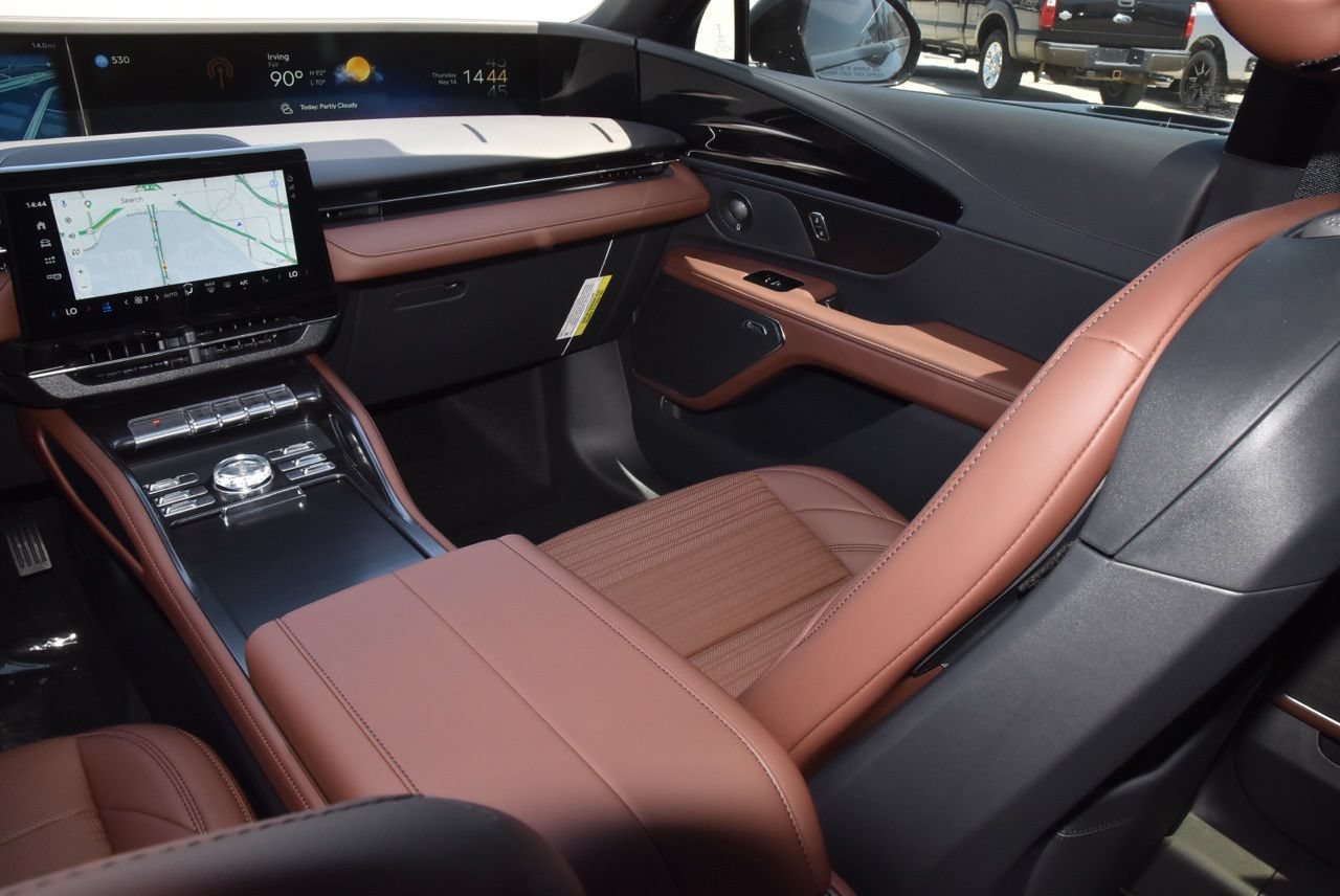 New 2026 Lincoln Nautilus Reserve w/ Jet Appearance Package AWD/4WD image 23