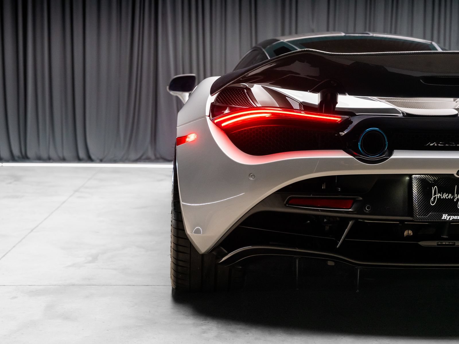 Used 2019 McLaren 720S RWD image 34