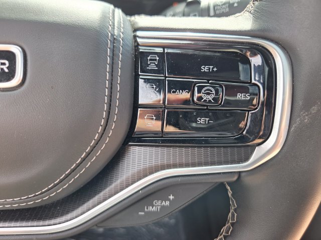 New 2025 Jeep Grand Wagoneer L Series II Obsidian w/ Quick Order Packagew 28T AWD/4WD image 27
