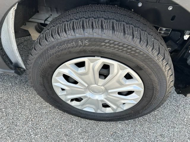 Used 2023 Ford E-Transit Medium Roof RWD image 7