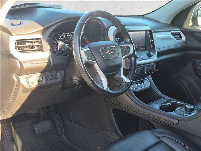 Used 2021 GMC Acadia SLT w/ Technology Package FWD image 10