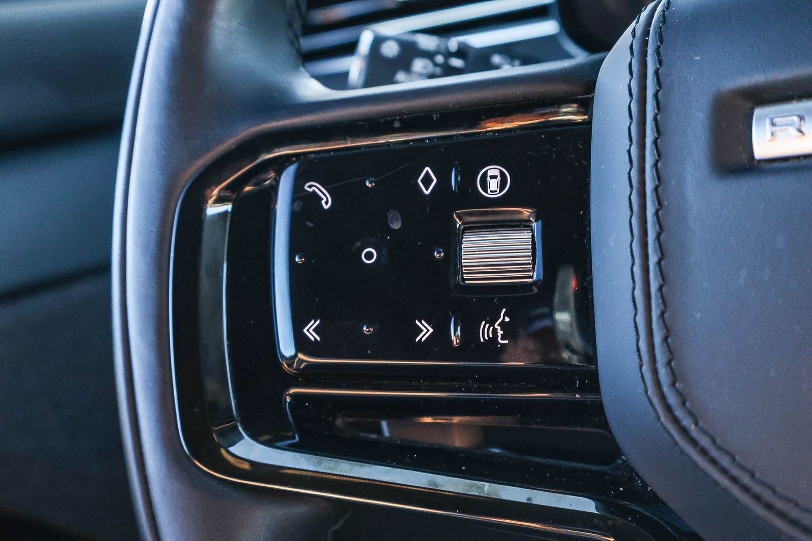 Used 2024 Land Rover Range Rover Sport Dynamic SE image 30