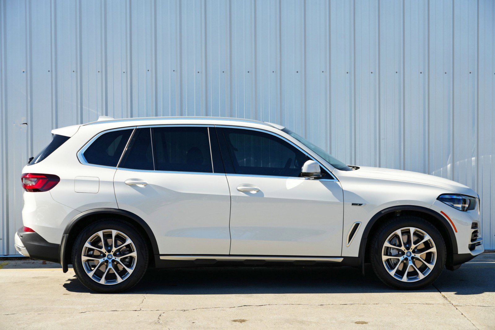 Used 2022 BMW X5 xDrive45e AWD/4WD image 58