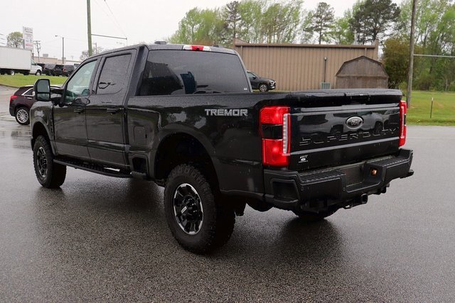New 2025 Ford F350 XLT w/ Black Appearance Package image 5