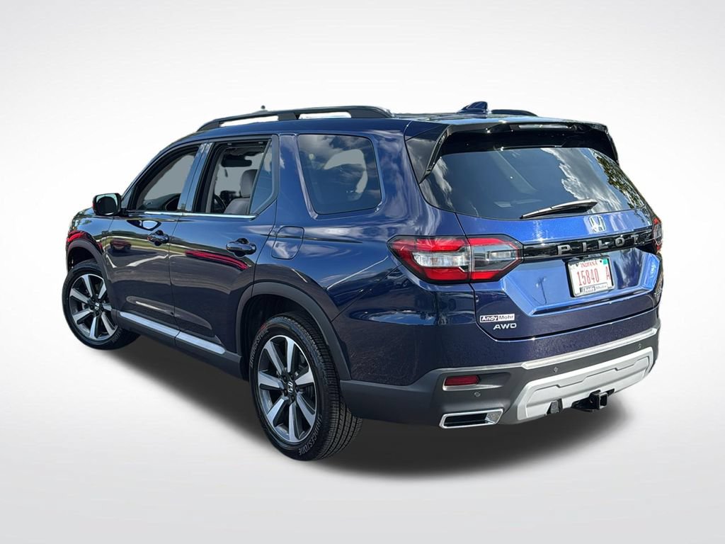 Certified 2025 Honda Pilot Touring image 5