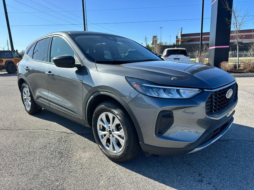 Used 2025 Ford Escape Active image 8