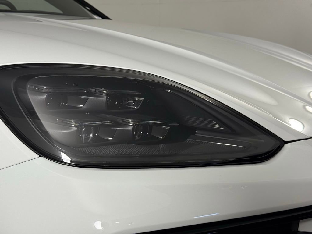 Certified 2025 Porsche Cayenne Coupe image 15