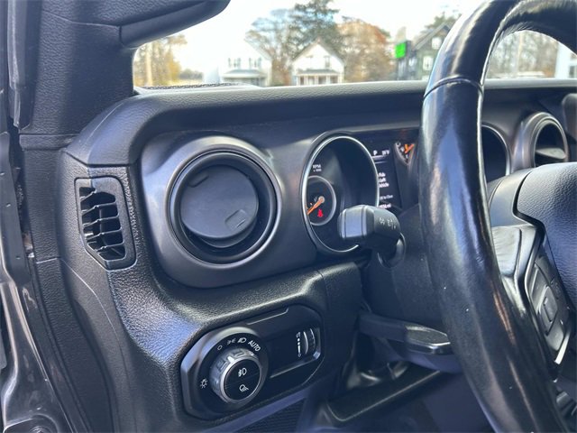 Used 2023 Jeep Gladiator Sport image 21
