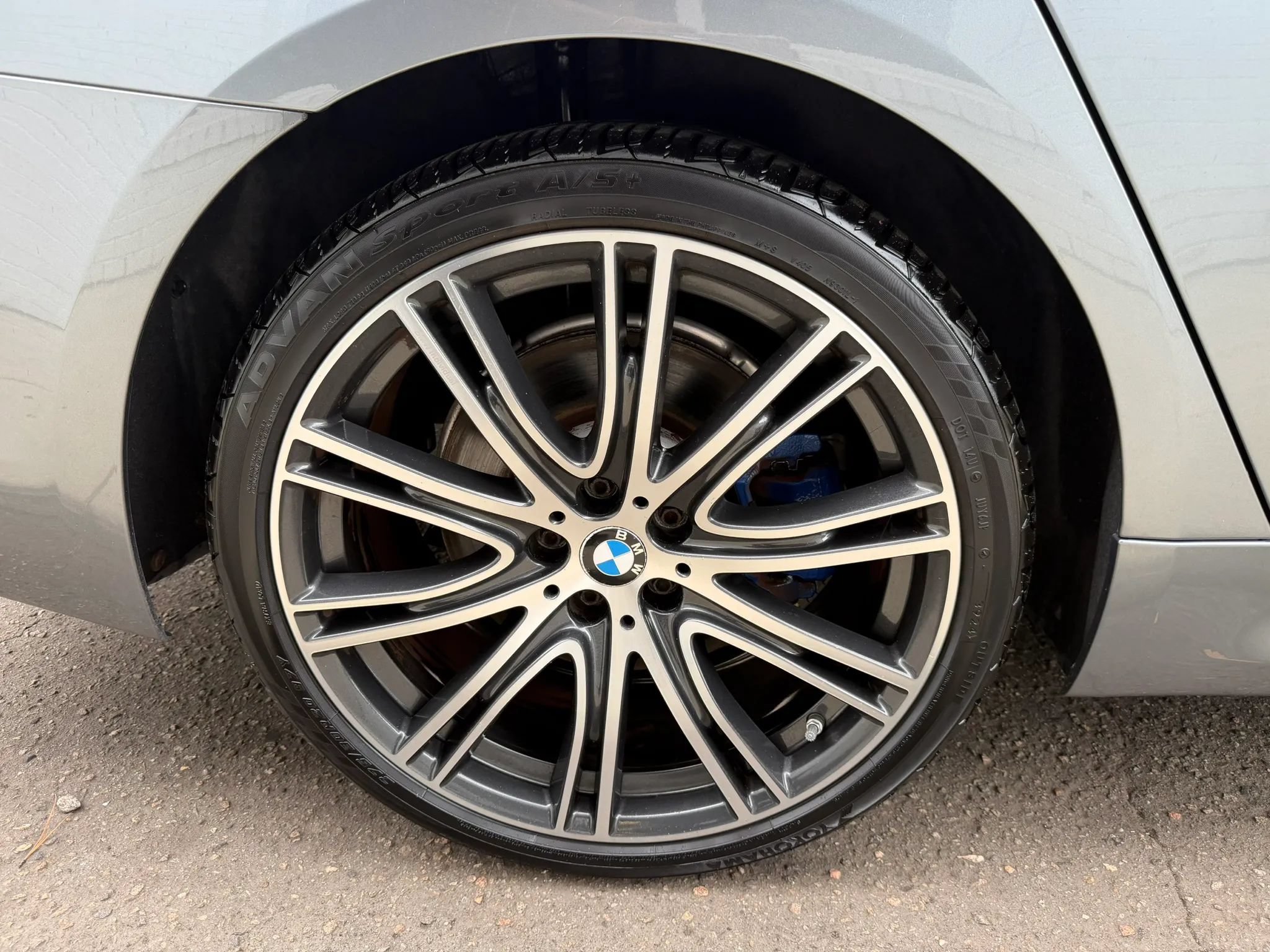 Used 2018 BMW M550i xDrive AWD/4WD image 50